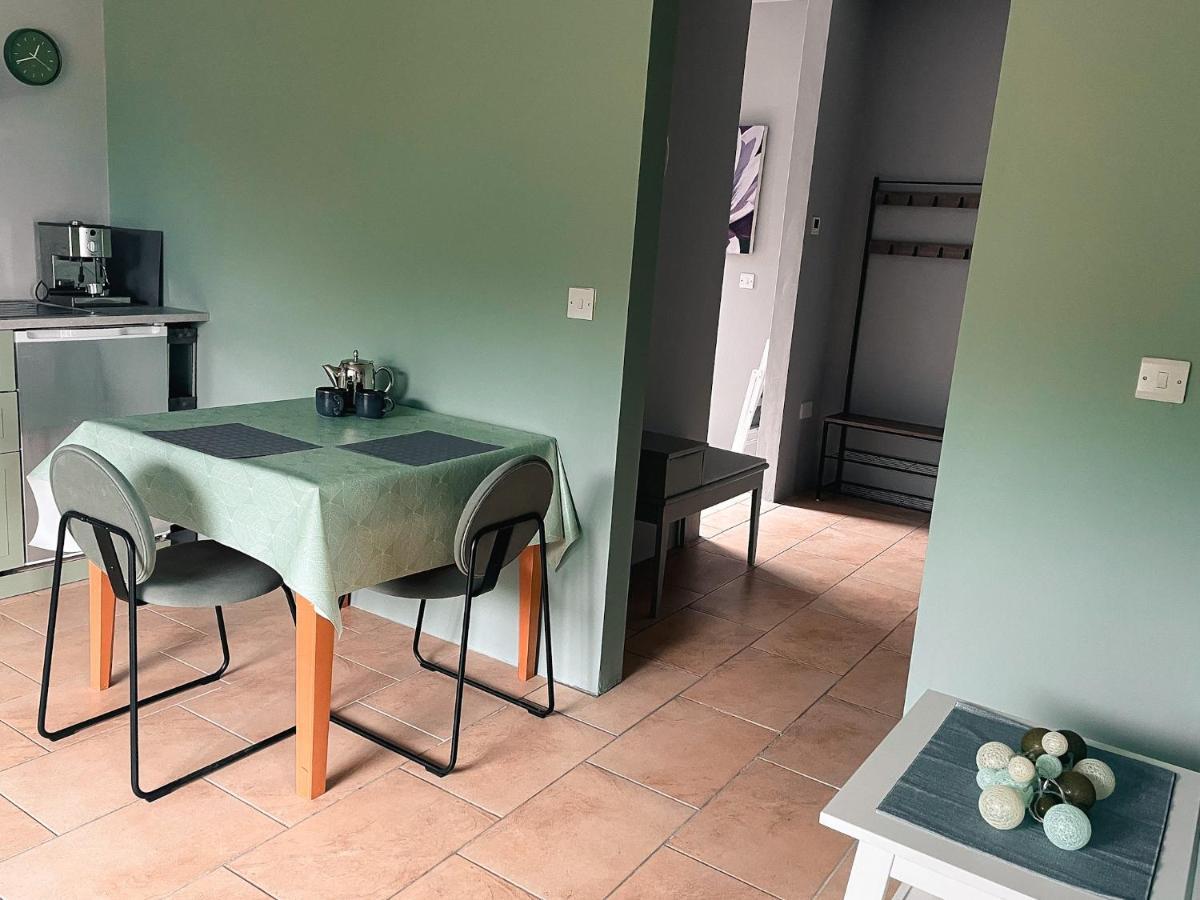 The Blue Door Apartment 캐허시빈 외부 사진